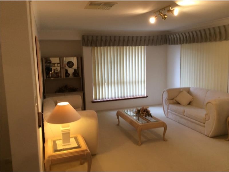 176 Barridale Drive, Kingsley WA 6026