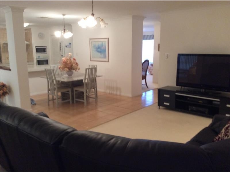 176 Barridale Drive, Kingsley WA 6026