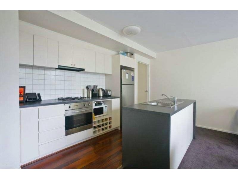 5/50 Rourke Lane, Kensington VIC 3031