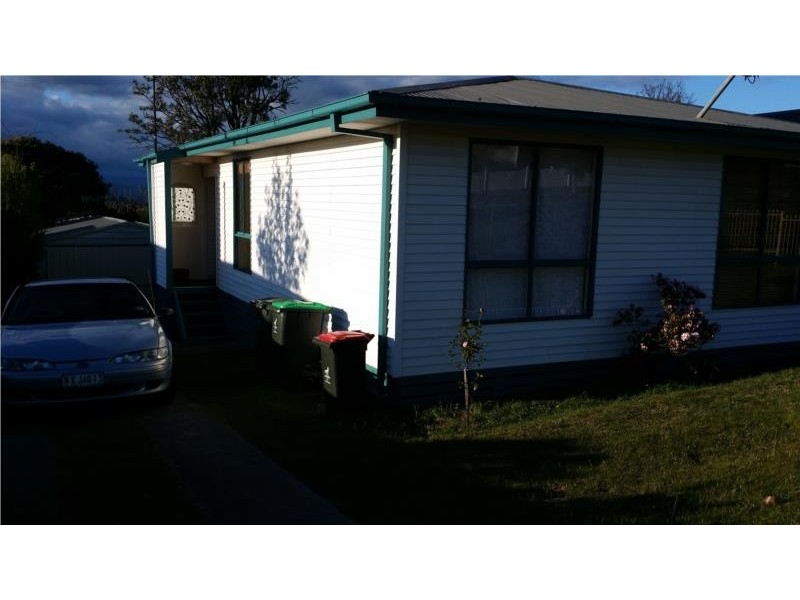 18 Elizabeth Street, Moe VIC 3825