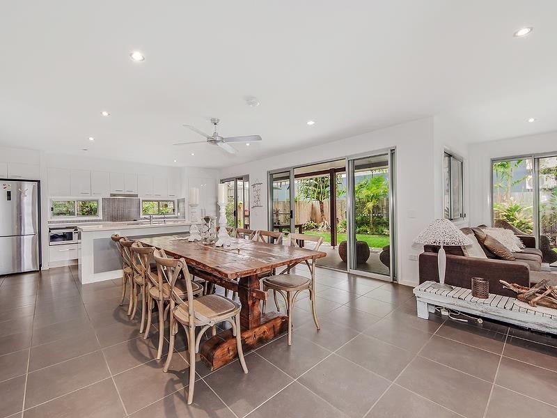 2/10 Sunrise Avenue, Coolum Beach QLD 4573
