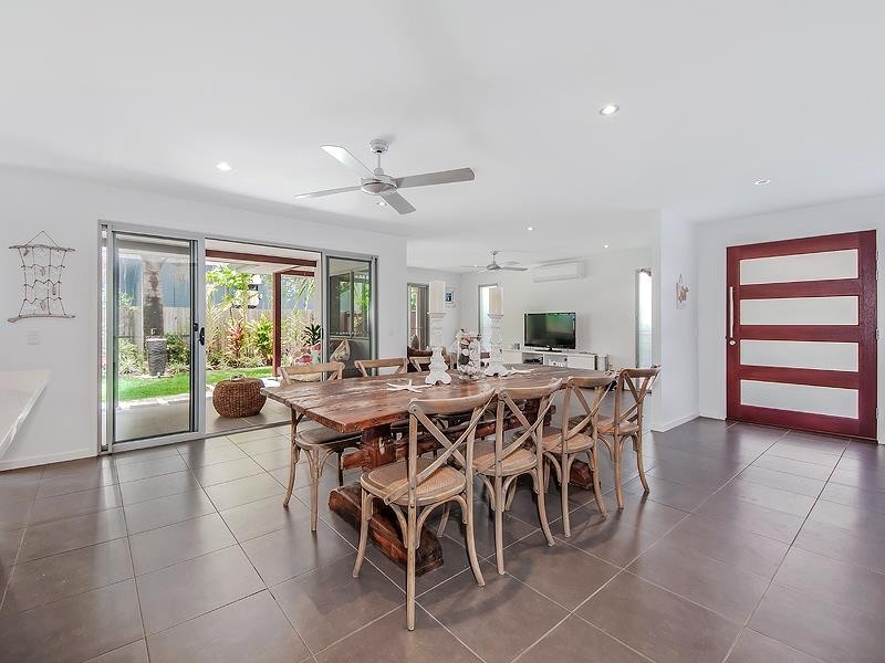2/10 Sunrise Avenue, Coolum Beach QLD 4573