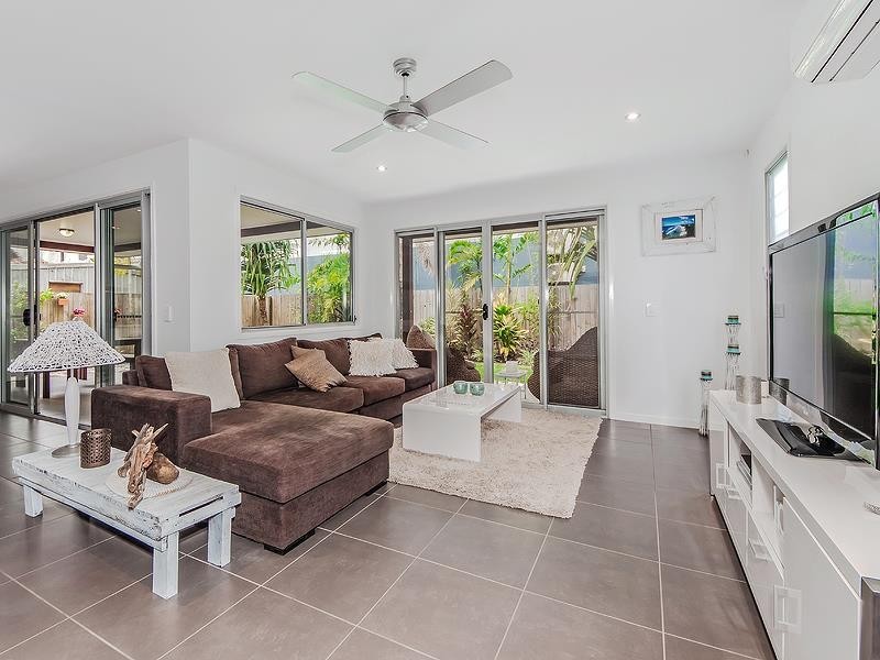 2/10 Sunrise Avenue, Coolum Beach QLD 4573