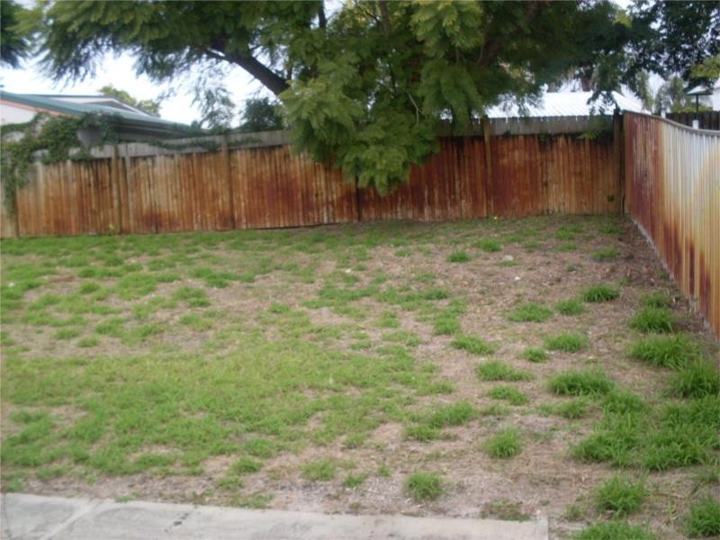 43 Moatah Drive, Beachmere QLD 4510