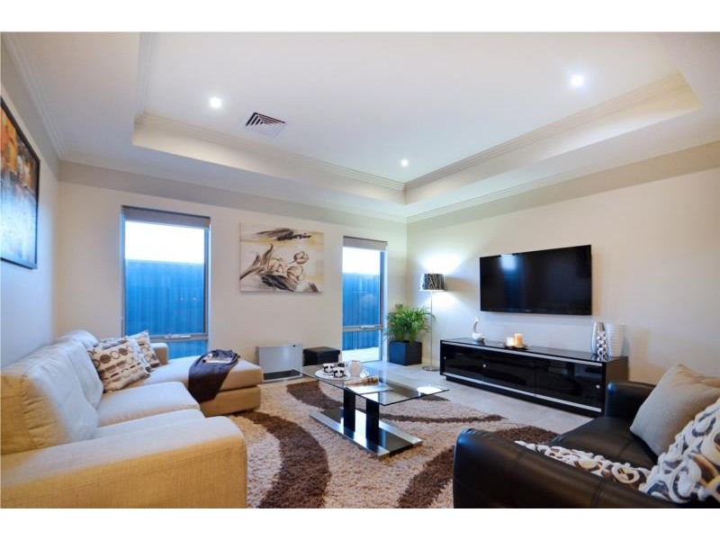 1  Annevoie Road, Landsdale WA 6065