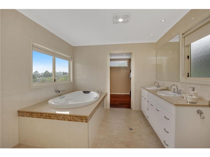 22-24 St Bernard Street, Tamborine Mountain QLD 4272