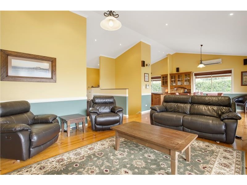 22-24 St Bernard Street, Tamborine Mountain QLD 4272
