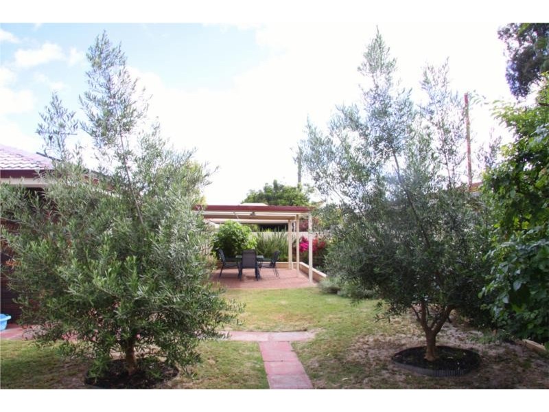 100 Leeds Street, Dianella WA 6059