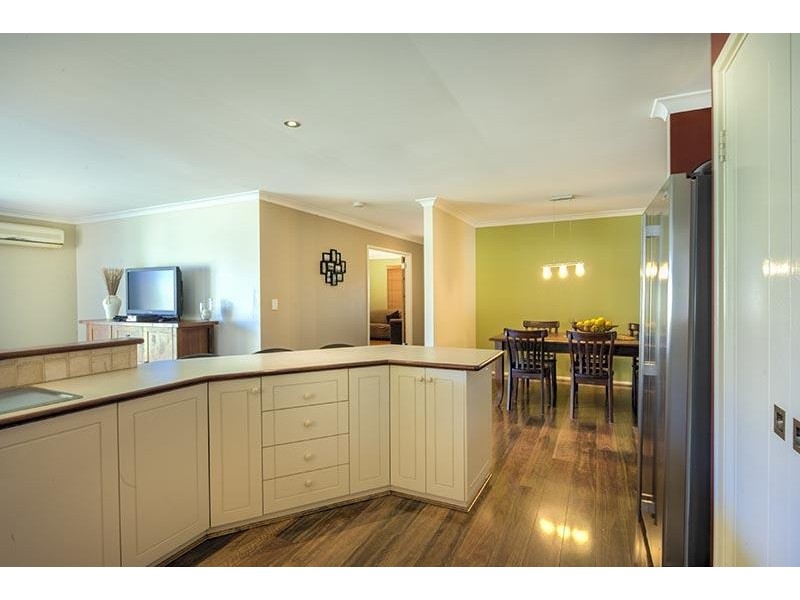 11 St Andrews Drive, Pelican Point WA 6230