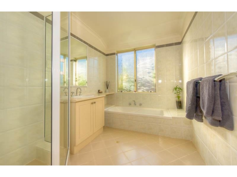 11 St Andrews Drive, Pelican Point WA 6230