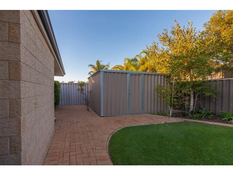 11 St Andrews Drive, Pelican Point WA 6230