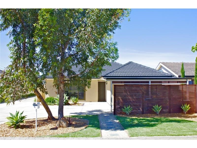 8a Esther Binks Avenue, Greenacres SA 5086