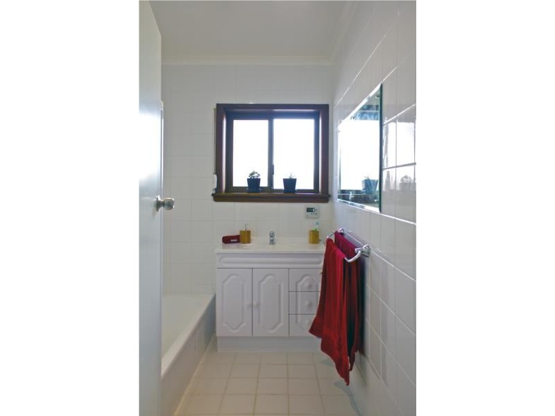 8a Esther Binks Avenue, Greenacres SA 5086