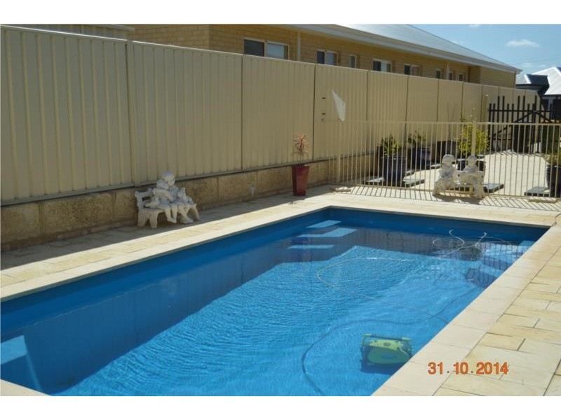 9 Arpenteur Turn, Madora Bay WA 6210