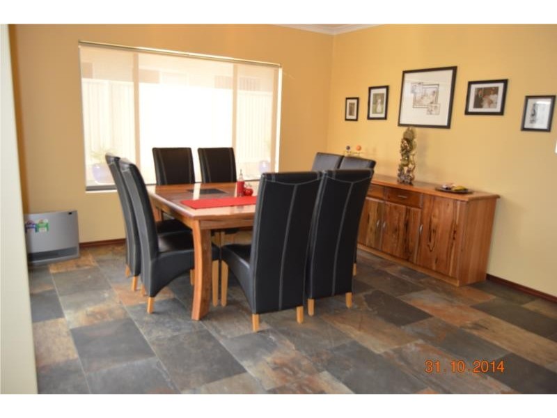 9 Arpenteur Turn, Madora Bay WA 6210