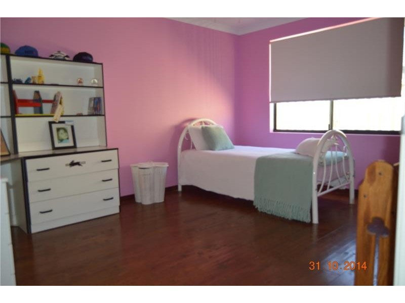 9 Arpenteur Turn, Madora Bay WA 6210