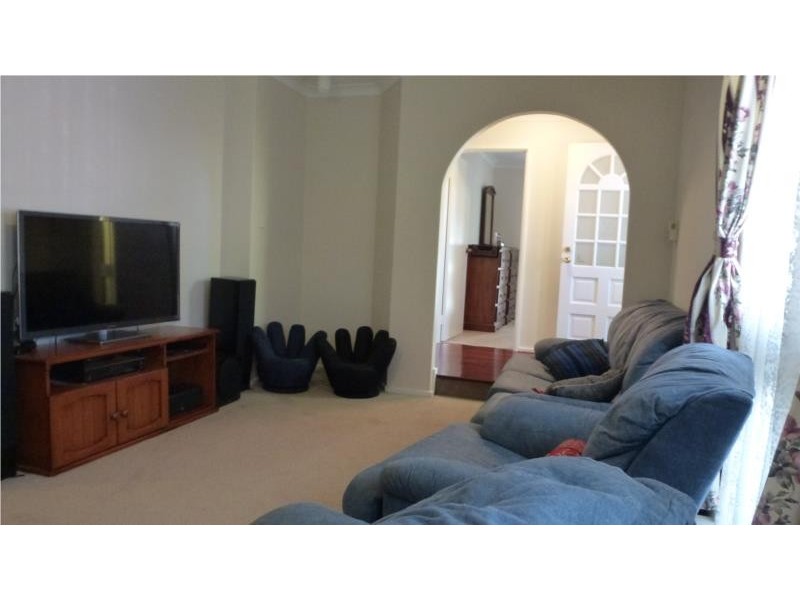 4 Robinson Road, Eden Hill WA 6054