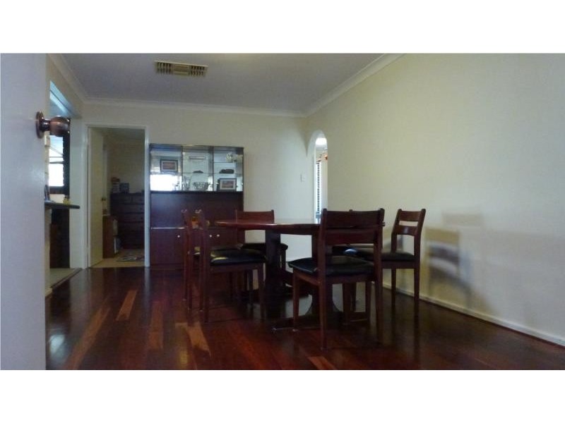 4 Robinson Road, Eden Hill WA 6054