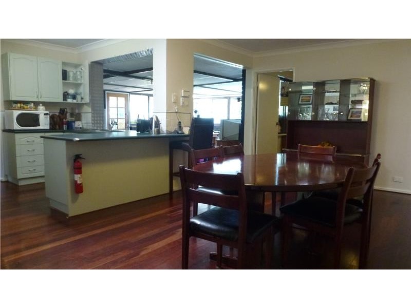 4 Robinson Road, Eden Hill WA 6054