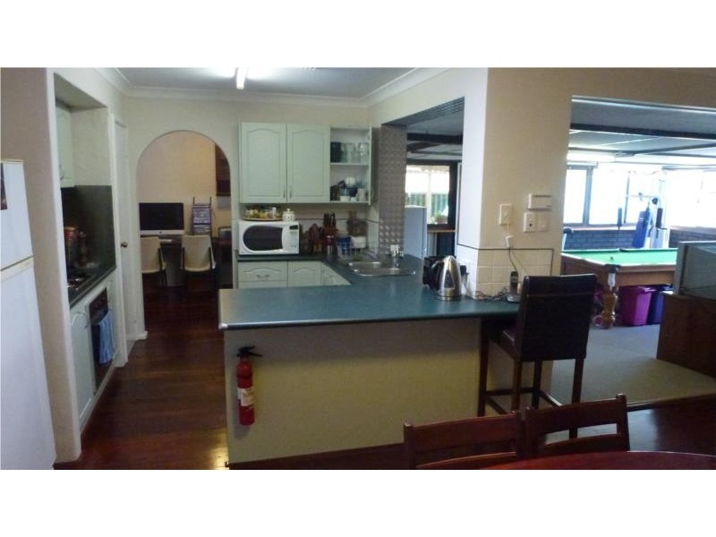 4 Robinson Road, Eden Hill WA 6054