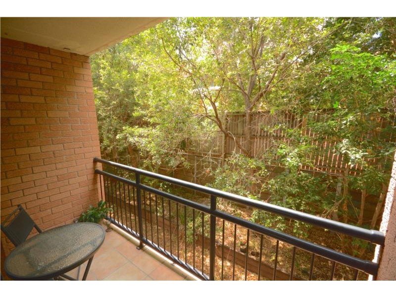 2/32 Agnes Street, Morningside QLD 4170