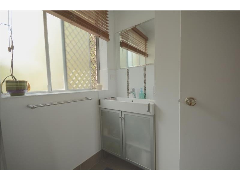 2/32 Agnes Street, Morningside QLD 4170