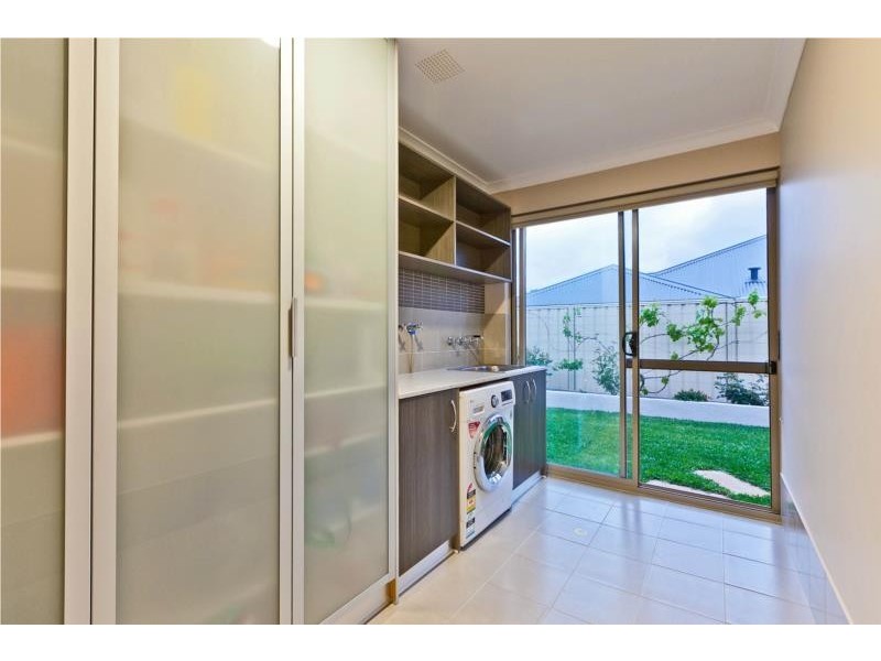 53 Buckingham Road, Swan View WA 6056
