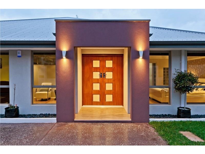 53 Buckingham Road, Swan View WA 6056