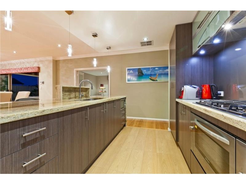 53 Buckingham Road, Swan View WA 6056