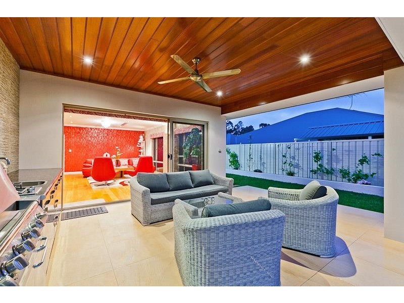 53 Buckingham Road, Swan View WA 6056