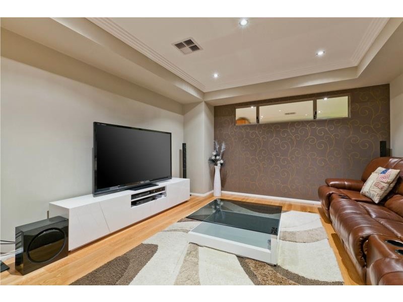 53 Buckingham Road, Swan View WA 6056