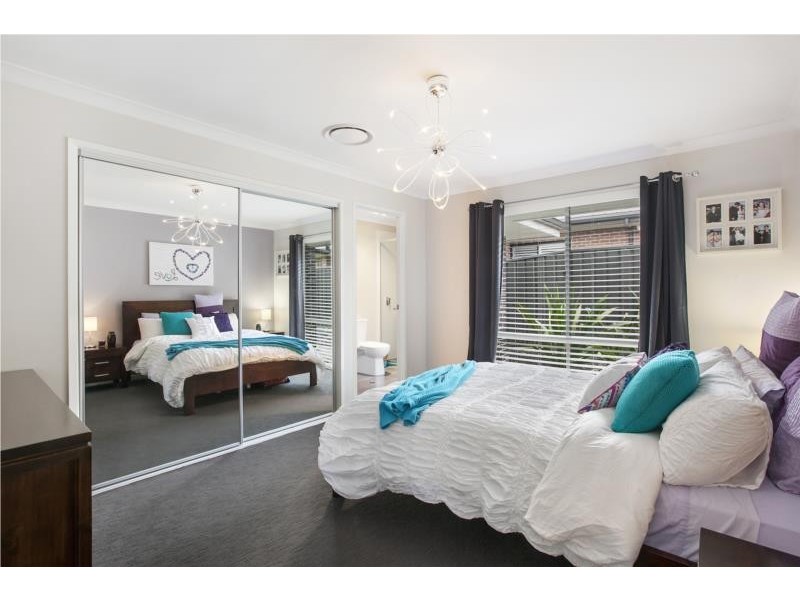 18 Discovery Drive, Fletcher NSW 2287