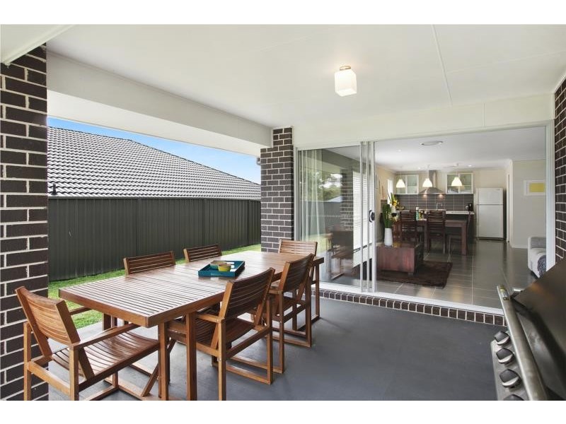 18 Discovery Drive, Fletcher NSW 2287