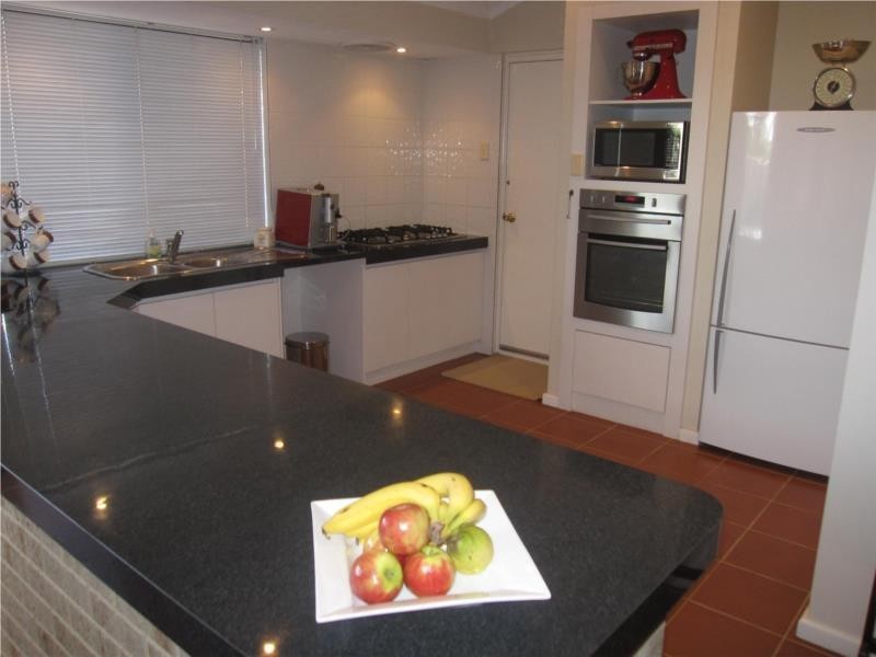 26 Strelitz View, Beeliar WA 6164