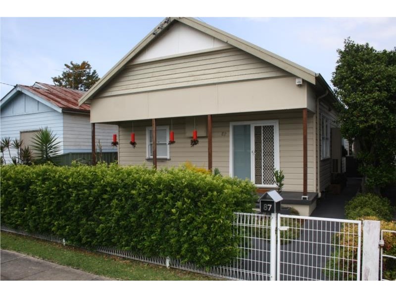 87 Sunderland Street, Mayfield NSW 2304