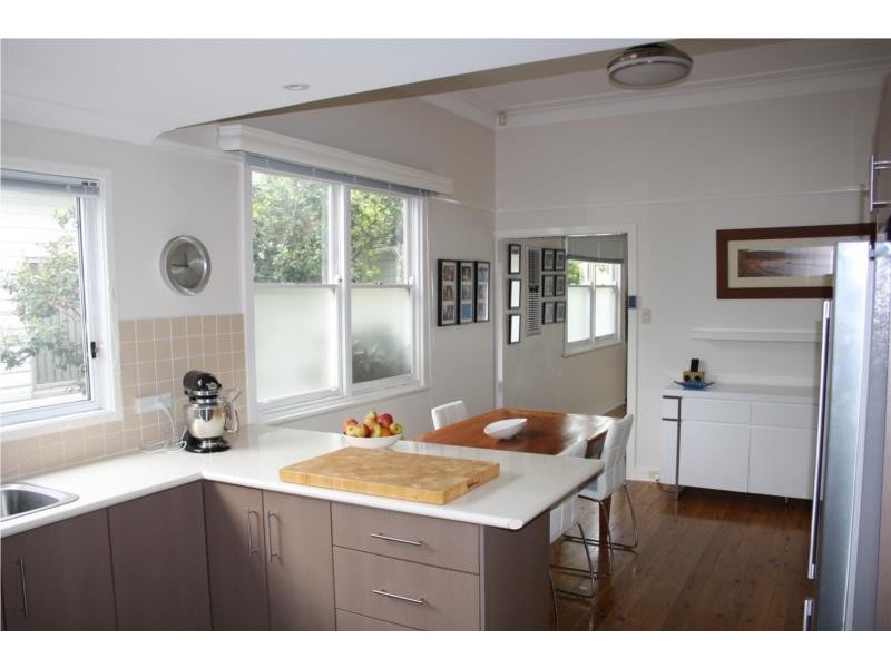 87 Sunderland Street, Mayfield NSW 2304