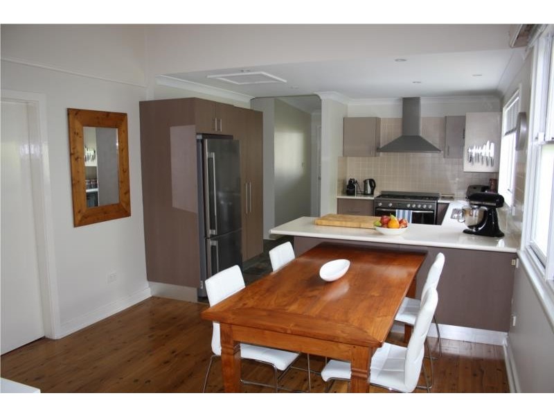 87 Sunderland Street, Mayfield NSW 2304