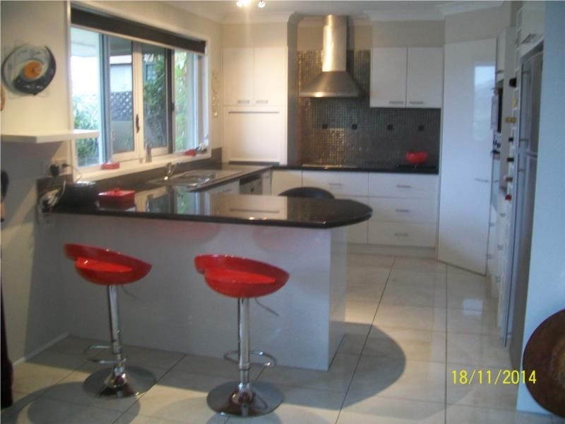 7 Caithness Court, Bundall QLD 4217