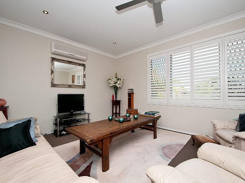 7 Caithness Court, Bundall QLD 4217