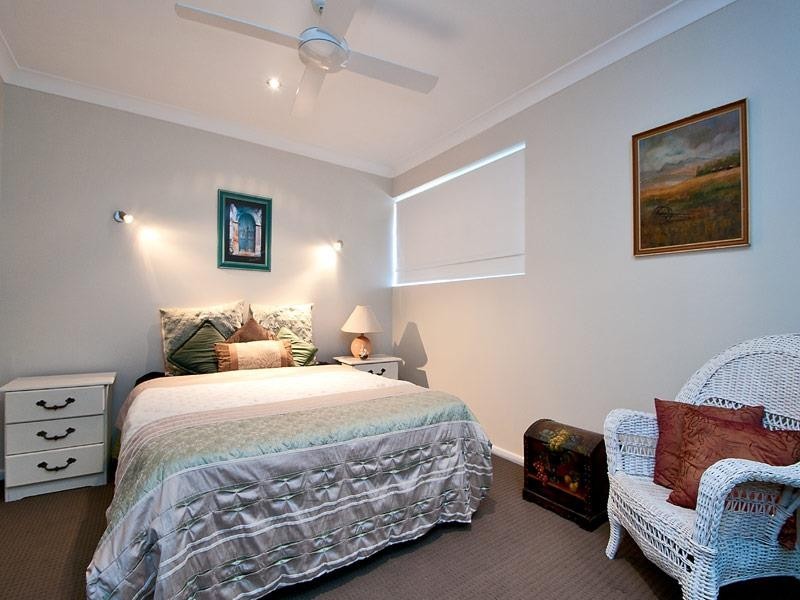 7 Caithness Court, Bundall QLD 4217