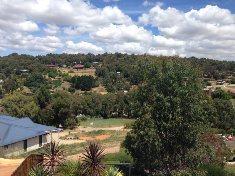 54 Garland Road, Roleystone WA 6111