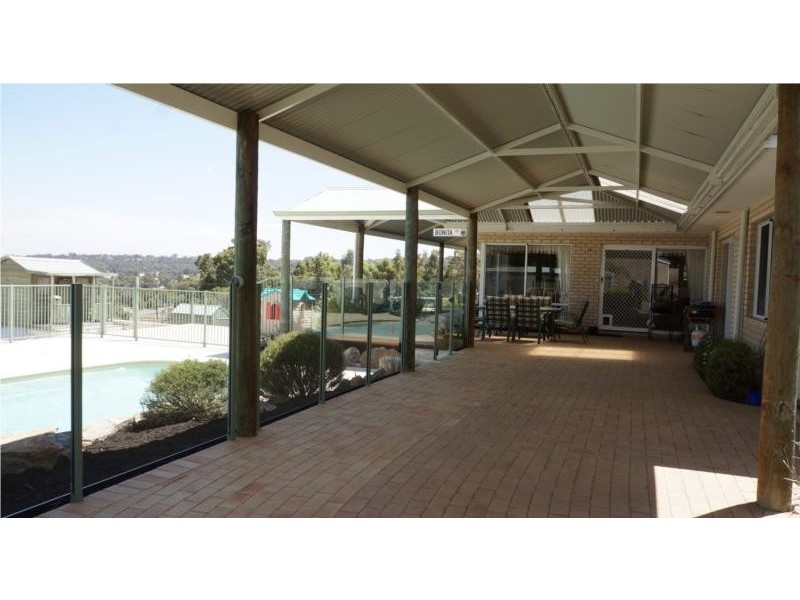 182 Bonita Road, Bullsbrook WA 6084