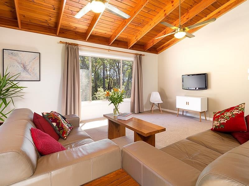 96 Davies Avenue, Springwood NSW 2777