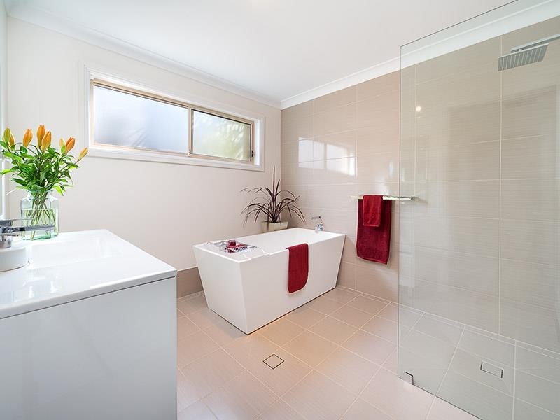 96 Davies Avenue, Springwood NSW 2777