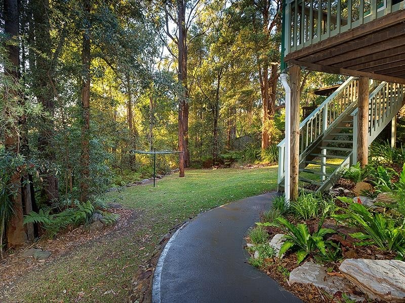 96 Davies Avenue, Springwood NSW 2777