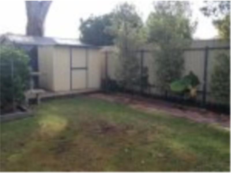 1/4 Almond Grove, Glandore SA 5037