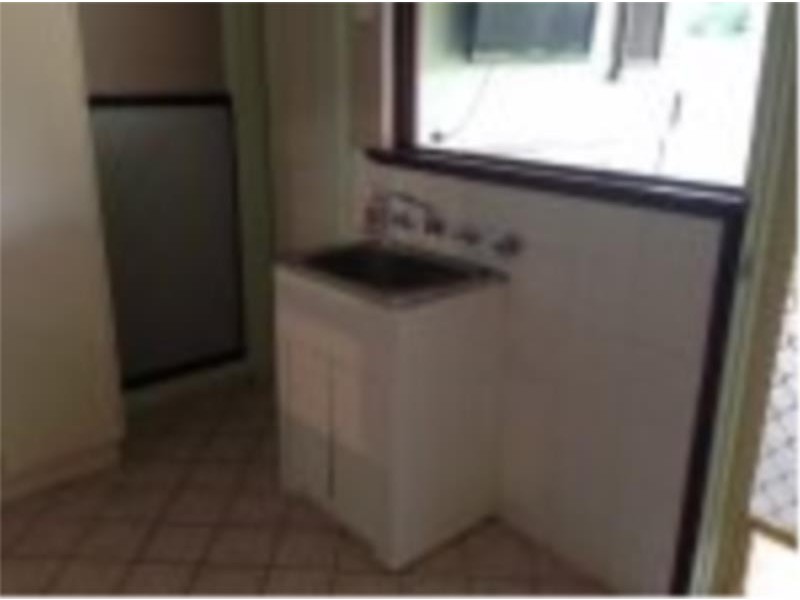 1/4 Almond Grove, Glandore SA 5037