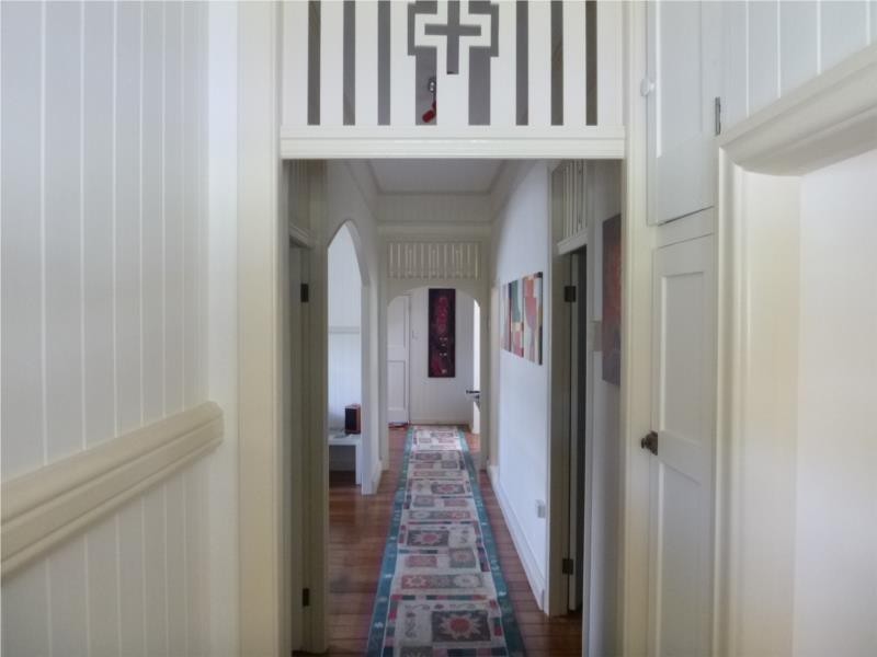 19 Dorinda Street, Greenslopes QLD 4120