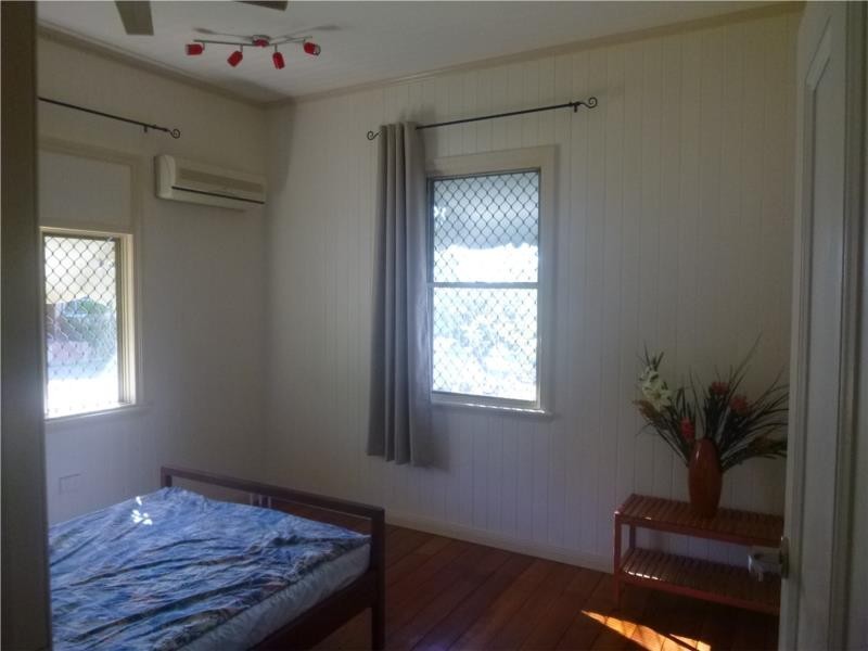 19 Dorinda Street, Greenslopes QLD 4120