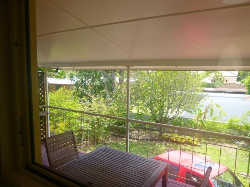 19 Dorinda Street, Greenslopes QLD 4120